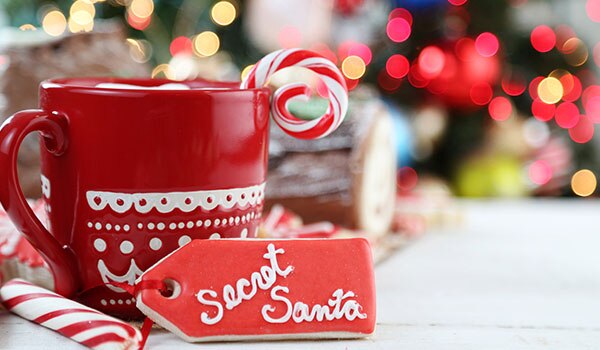 6 Secret Santa gifting Ideas Under for your Colleagues | Be Beautiful India 6 Secret Santa gifting Ideas Under for your Colleagues | Be Beautiful India