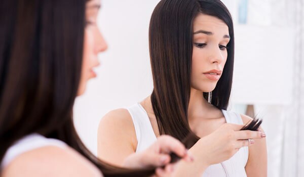 Winter Hair Care Mistakes That Can Cause Split Ends | Be Beautiful India Winter Hair Care Mistakes That Can Cause Split Ends | Be Beautiful India