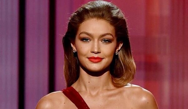 80 S Slicked Back Wet Look Hair Trend Bebeautiful