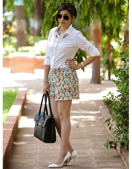 WEAR FLORALS