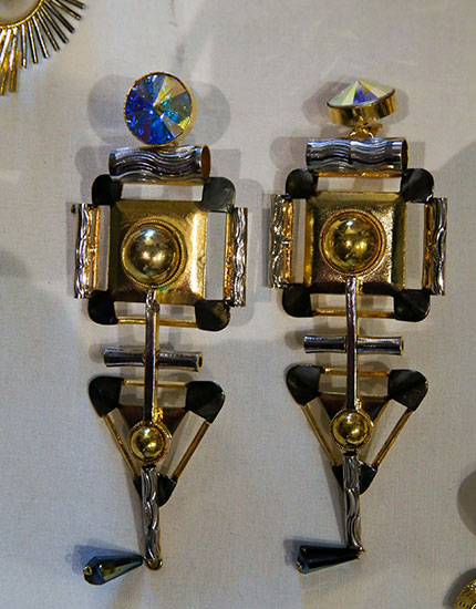 Statement earrings Statement earrings
