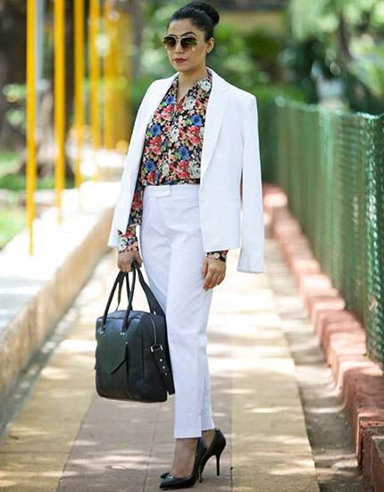 WEAR FLORALS
